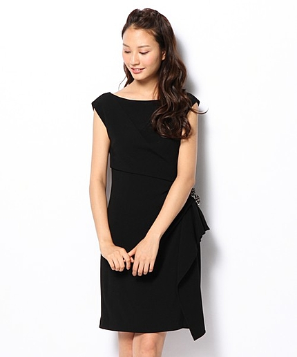 タックドレープワンピース