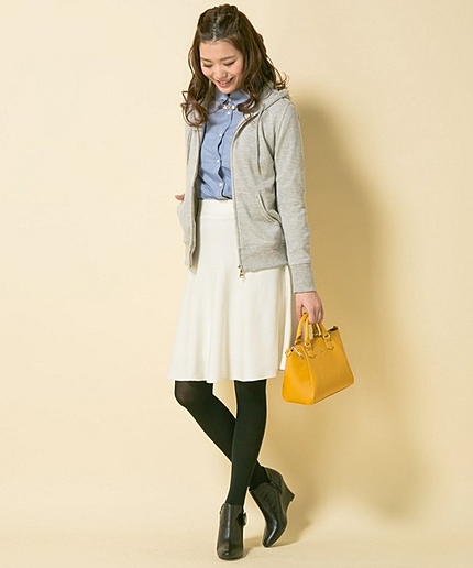 ビジューポイント裏毛パーカー