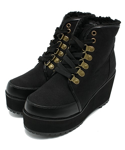 マウンテンブーツ