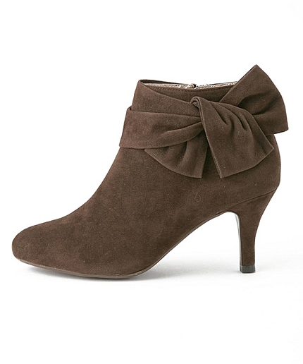 スエードリボンショートブーツ