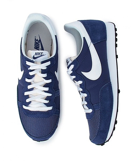 NIKE チャレンジャー