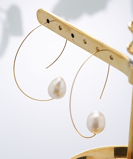 パールピアス(3)