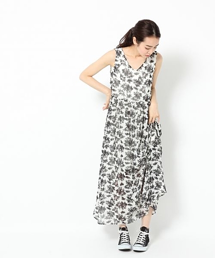 ＰフラワーＰＴマキシノースリーブワンピース