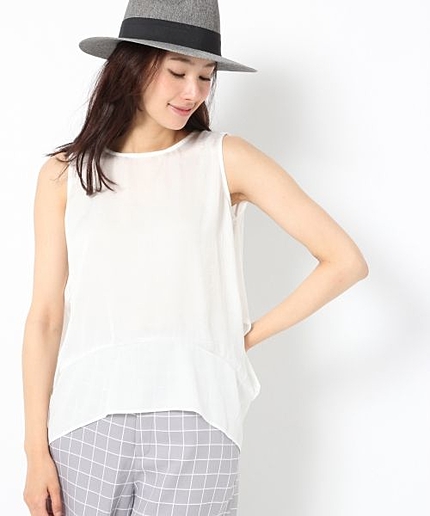 サテンバックレースアップノースリーブブラウス