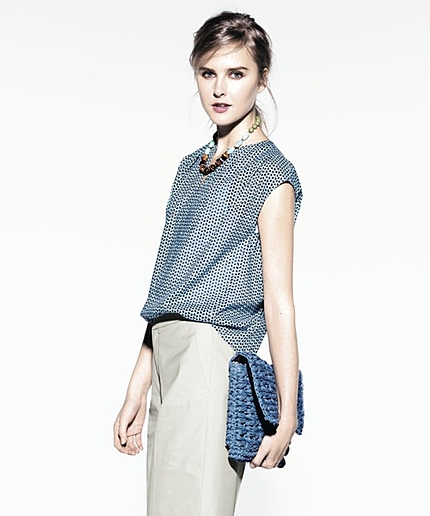 【洗える！】Rattiスクエアヘリンボーンブラウス