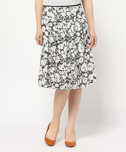 【洗える！】シルエットプリントエンブロイダリースカート