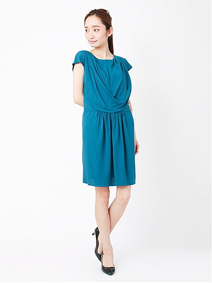 フロントドレープワンピース