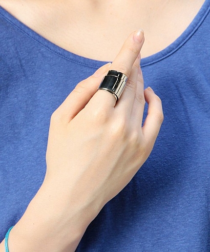 BY メタル ボールドロールリング