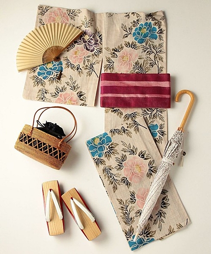 <三勝> 刷毛目細 牡丹 浴衣