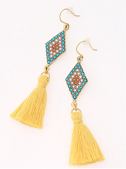 タッセルピアス