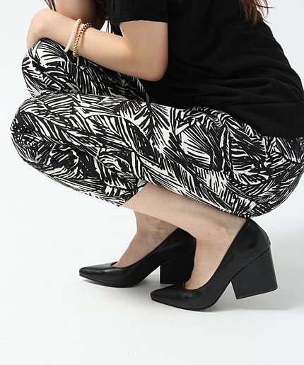 フェイクレザーヘンケイヒールパンプス75