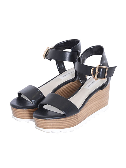 シャークソールストラップサンダル