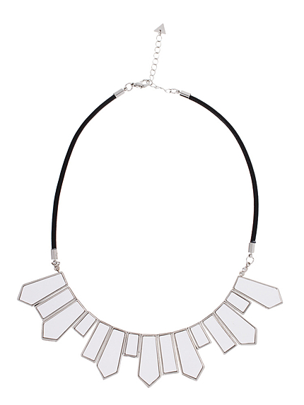 レザーランダムネックレス