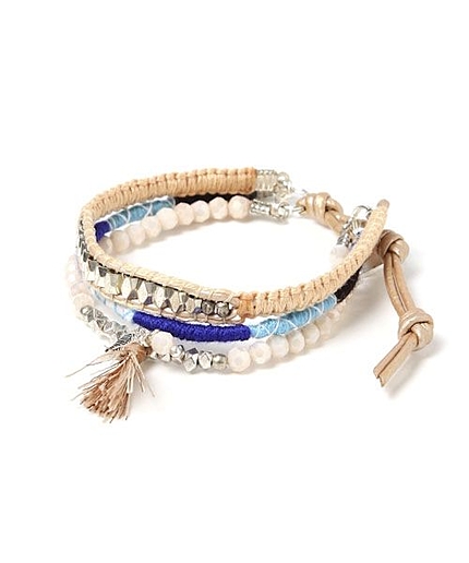 フリンジ付き３連ブレスレット