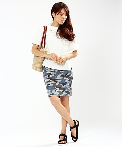 カモフラプリントスカート