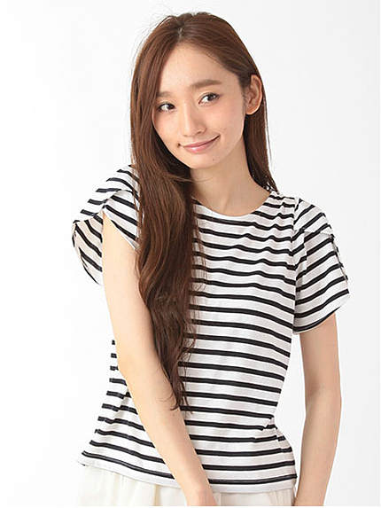 ・チューリップスリーブTシャツ