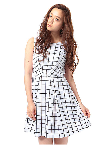 バックレースチェックワンピース