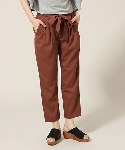 ウエストリボンテーパードパンツ