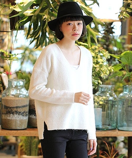 ストレッチVネックプルオーバー