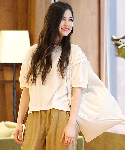 【再入荷】タック袖パフクルーTシャツ