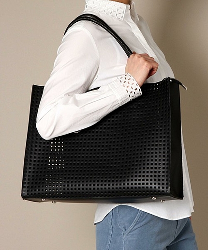 BYTF Carol J パンチングトート