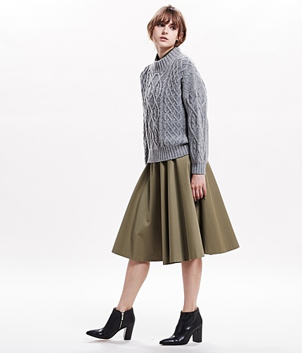 【先行予約】 ラムナイロンケーブルスタンドネックプルオーバー