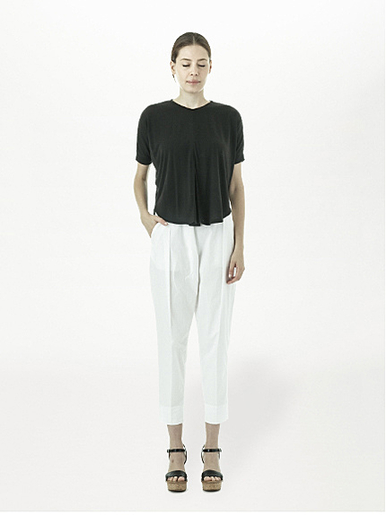 ・フロントタックラウンドヘムプルオーバー