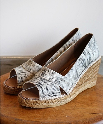 BYTF∵ Gaimo パイソン柄オープントゥウェッジソールサンダル