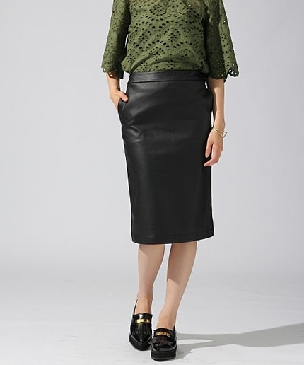 フェイクレザーペンシルスカート