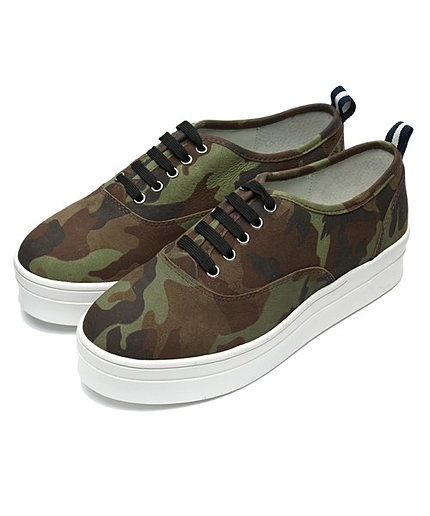 バルキーソールスニーカー