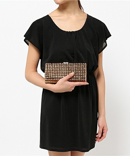 ＜LinLinQ＞ スクエアビーズ クラッチ