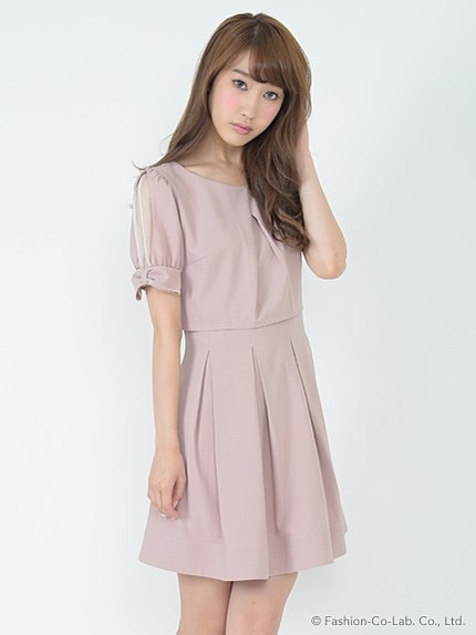 リボンスリーブタックフレアワンピース