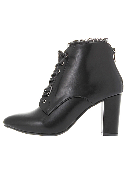 レースアップショートブーツ