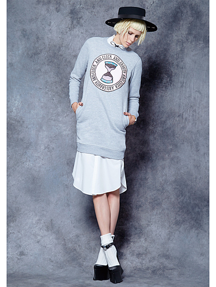 ANTI-CLOCK ANTI-GRAVITY ONEPIECE