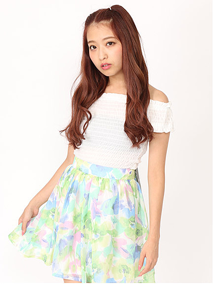 シャーリングオフショルトップス