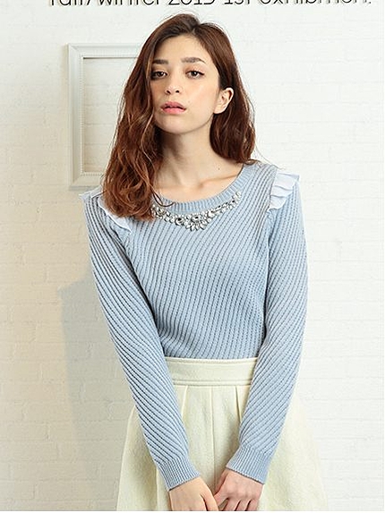 ビジューネックレスフリルニット