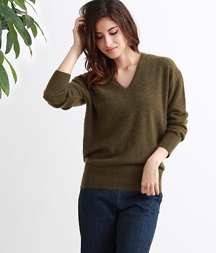 【先行予約】 【Oggi9月号掲載】 カシミヤ深Vネックプルオーバー