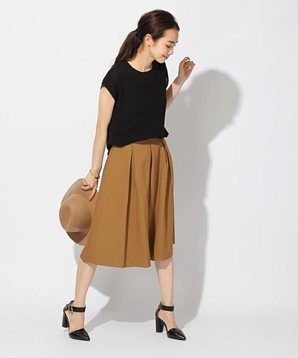 Pカルゼタックフレアスカート