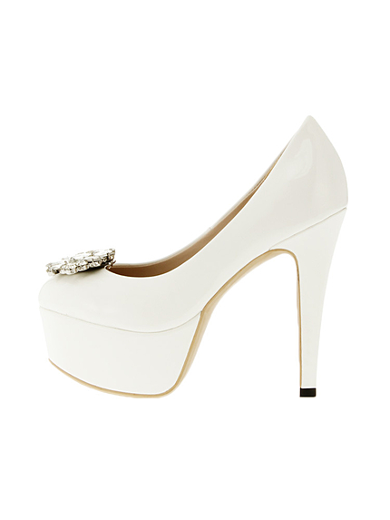 ビジューパンプス