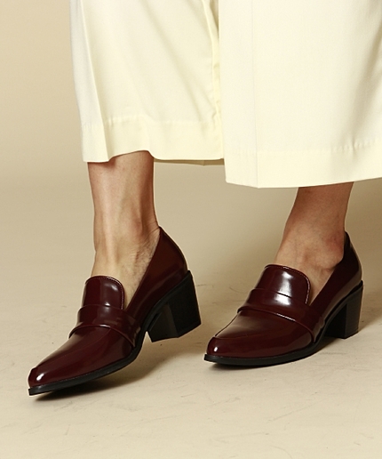 ヒールツキローファー