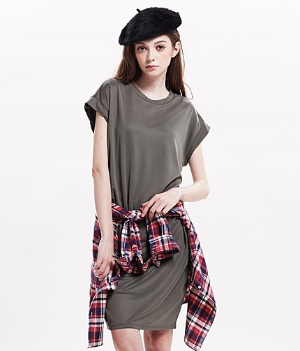 とろみシンプルカットワンピース