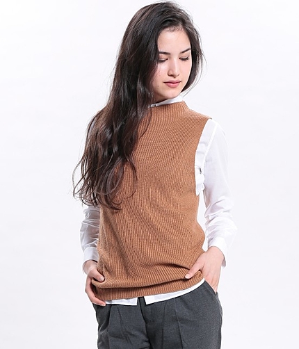 【with10月号掲載】 片畦ニットベスト