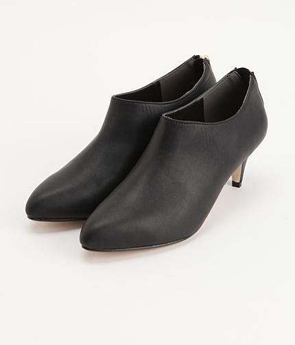 アーモンドトゥブーティー