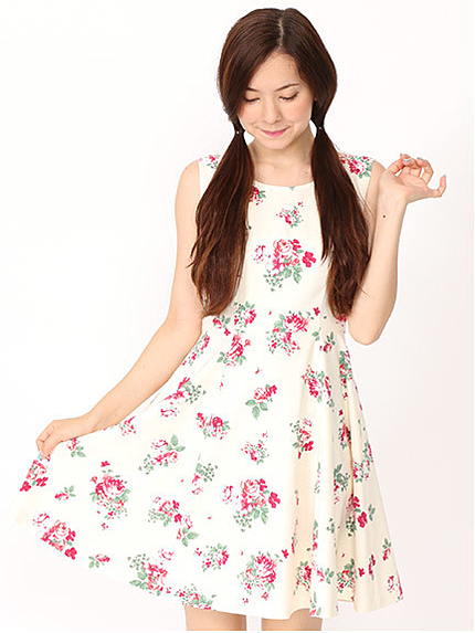 オリジナル花柄フレアワンピース