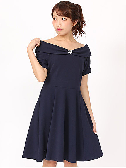 15.AW　ビジュー付きフレアワンピース