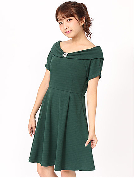 15.AW ビジュー付きフレアワンピース