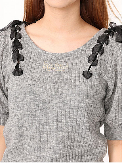肩レースアップ刺繍リブトップス