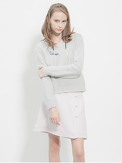 釦付台形スカート