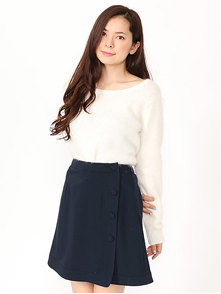 釦付台形スカート