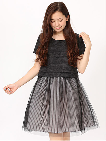 異素材チュールドッキングワンピ